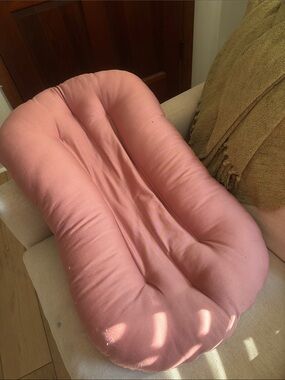 Snuggle Me organic original lounger pillow-pink